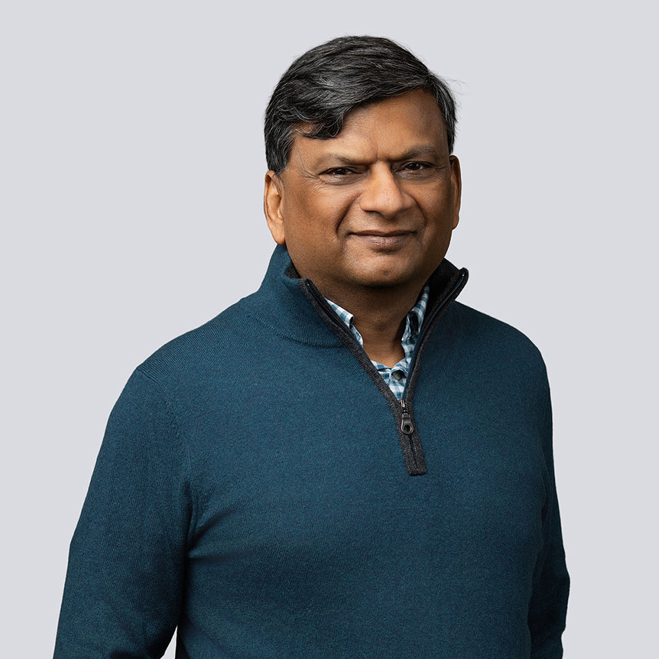 headshot of Rajeev Agarwal 